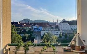 Melior City View Apartment